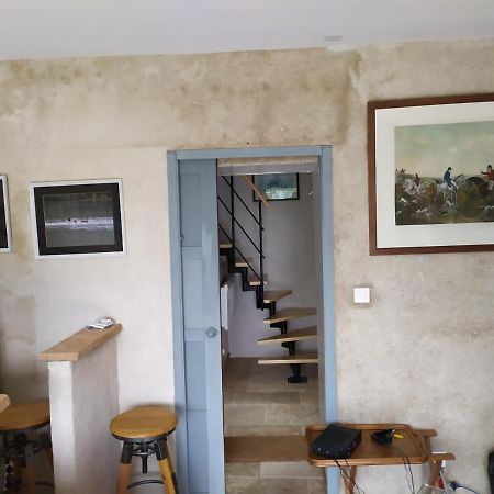 PETIT SAINT HUBERT 1 à 4 PERSONNES Acomodação com café da manhã Velles  Exterior foto