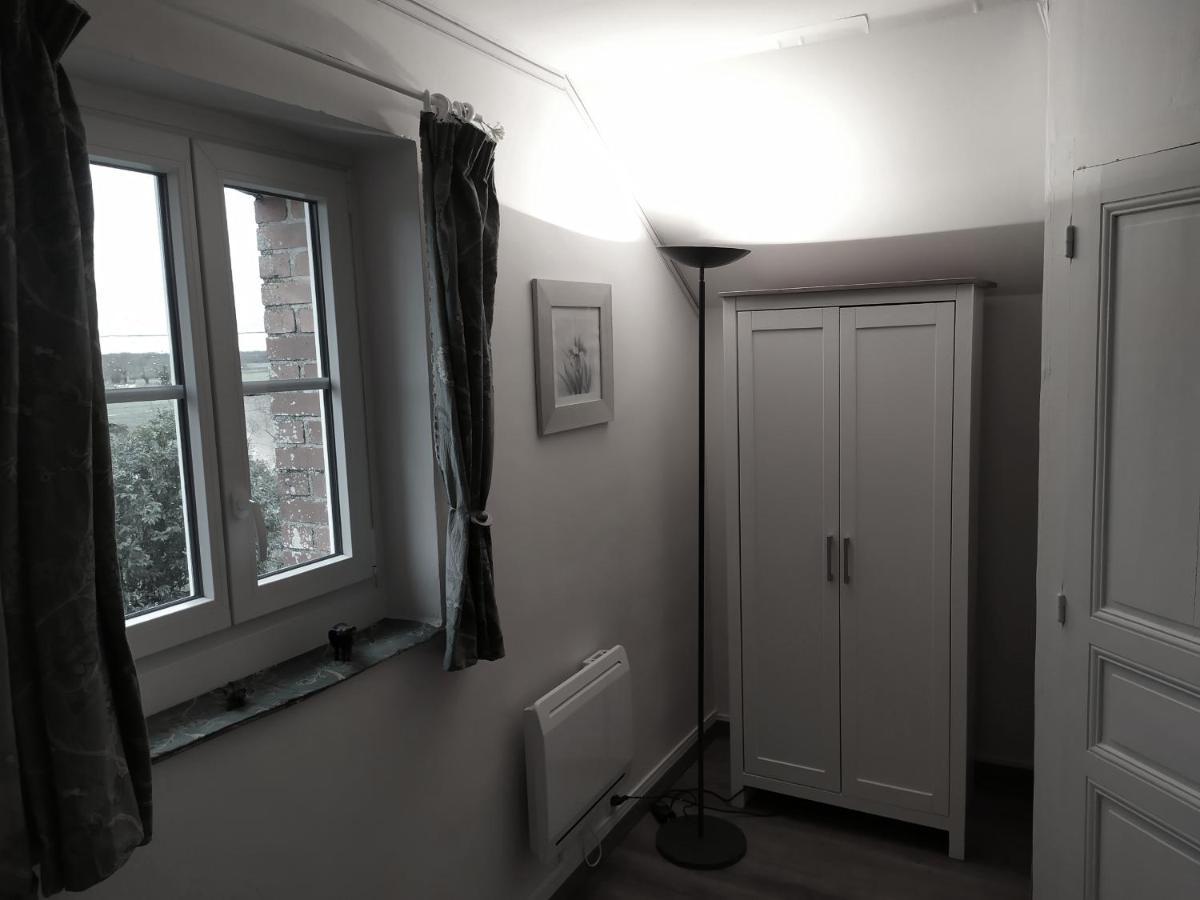 PETIT SAINT HUBERT 1 à 4 PERSONNES Acomodação com café da manhã Velles  Exterior foto