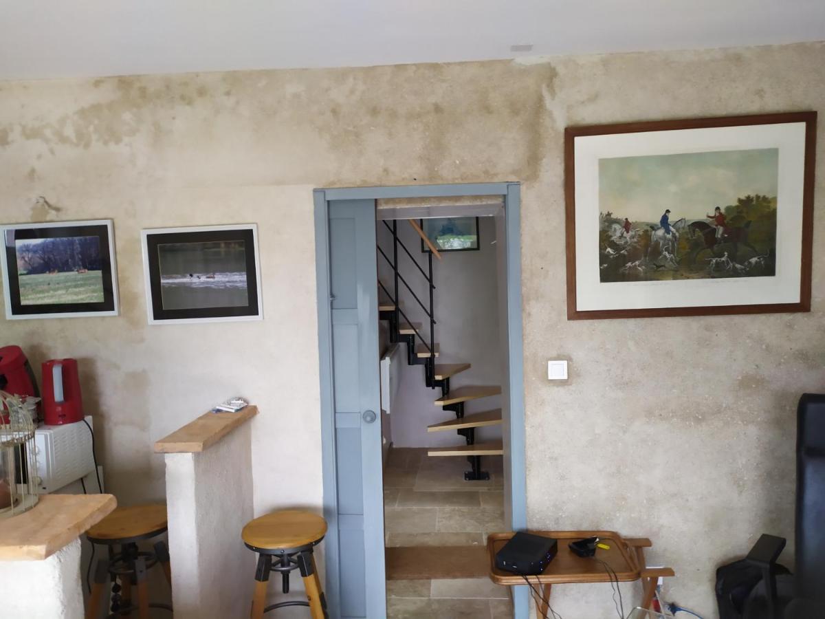 PETIT SAINT HUBERT 1 à 4 PERSONNES Acomodação com café da manhã Velles  Exterior foto